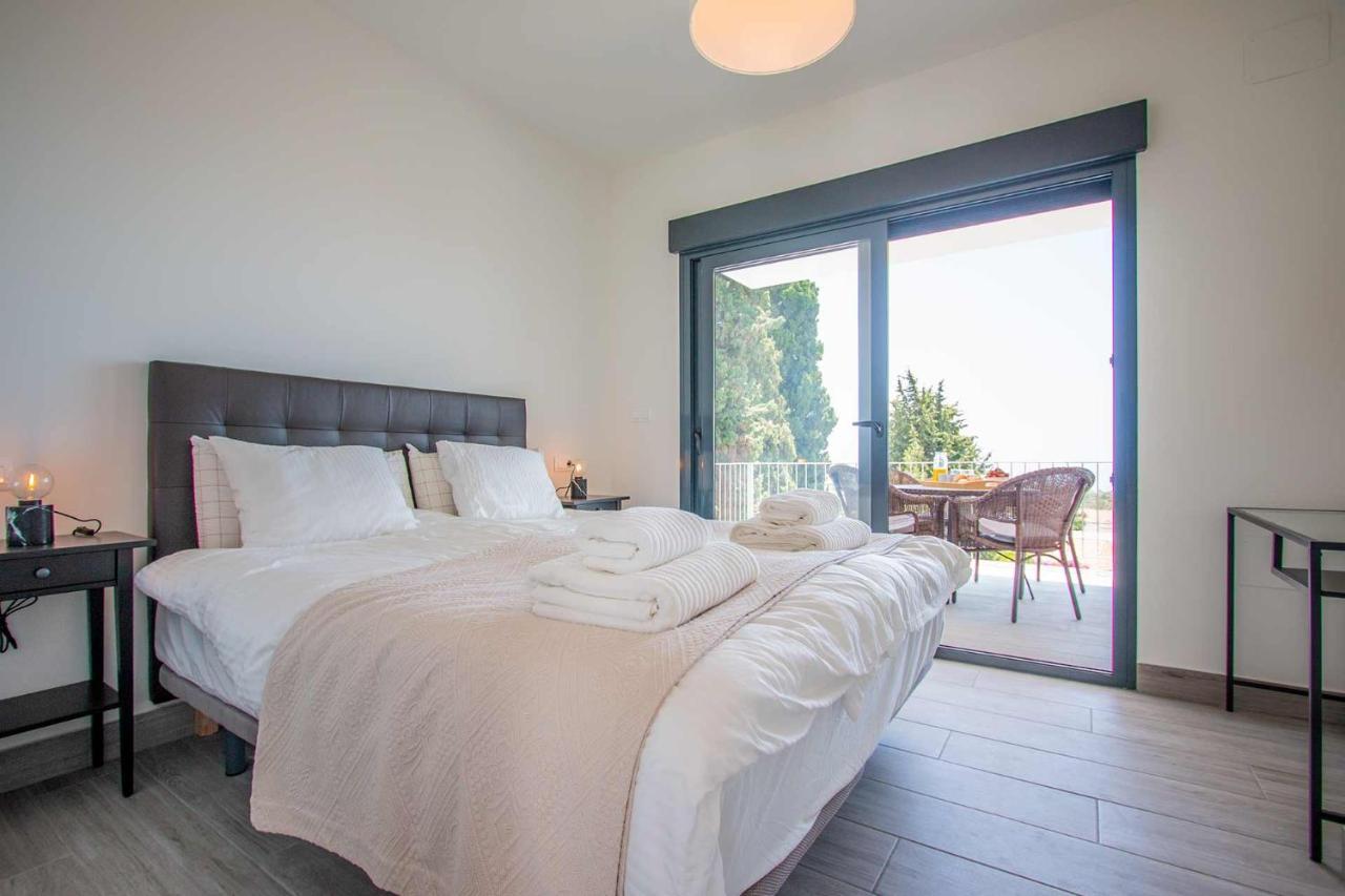 Capistrano Garden, Piscina Privada Y Vistas Al Mar Villa Nerja Luaran gambar