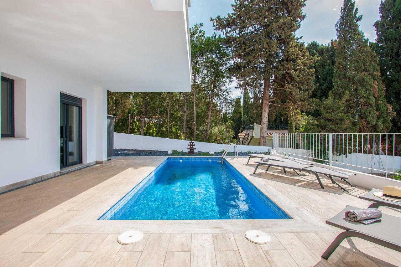 Capistrano Garden, Piscina Privada Y Vistas Al Mar Villa Nerja Luaran gambar